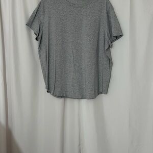lululemon athletica Heather Gray Short Sleeve Tee
